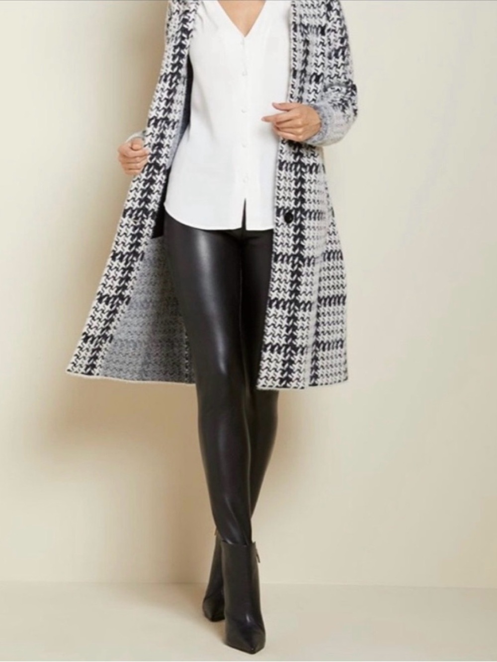 RW&CO. Black and White Houndstooth Long Coatigan